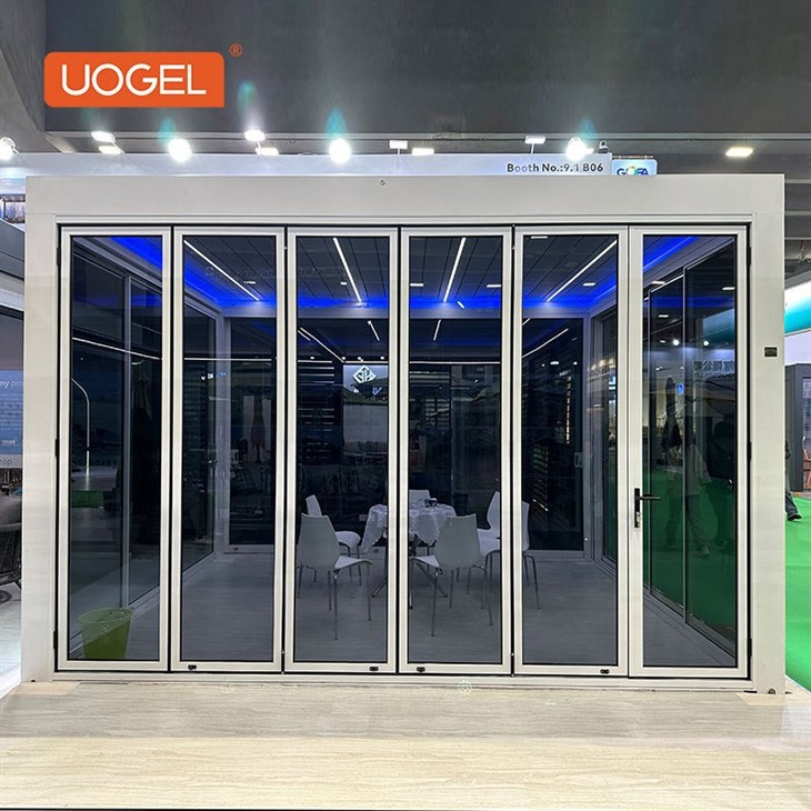 25.9.27-metal and glass pergola-1