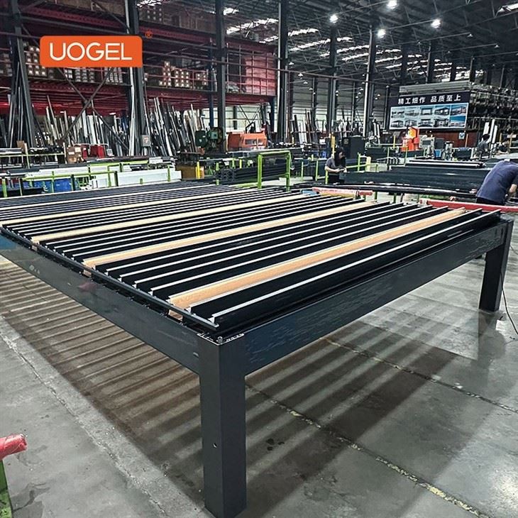 25.9.23-metal pergola with adjustable shade-3